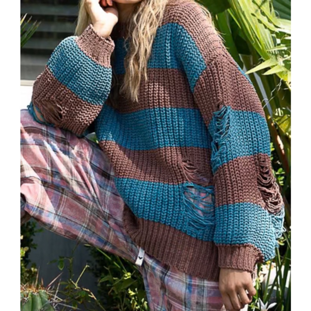 POL Brown and Teal Striped Chenille sweater
Size S - oversized